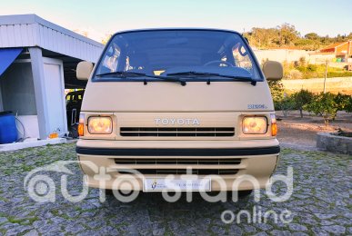 Toyota Hiace Combi 2.4 D LH102L