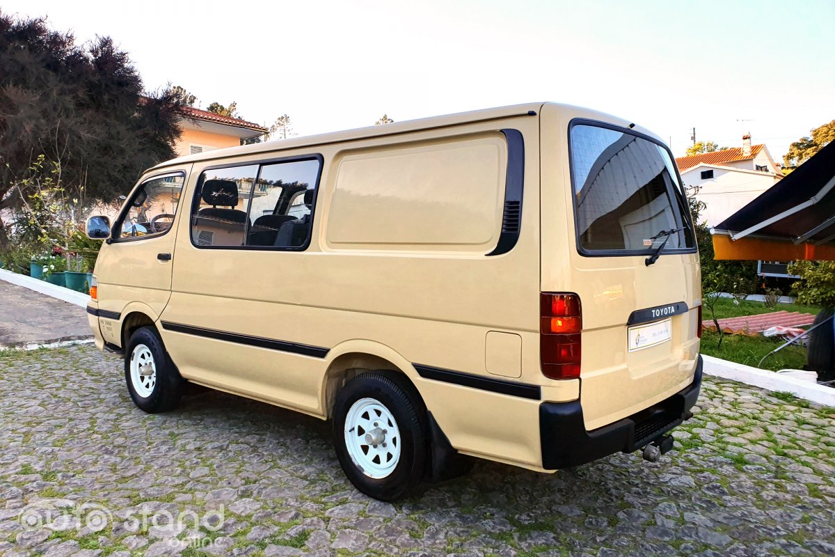 Toyota Hiace Combi 2.4 D LH102L