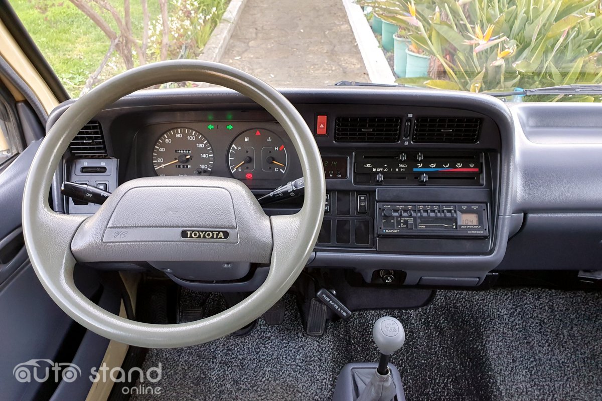Toyota Hiace Combi 2.4 D LH102L