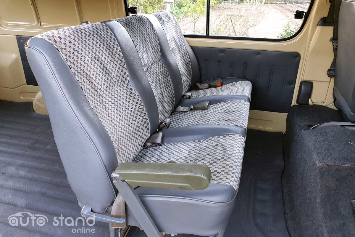 Toyota Hiace Combi 2.4 D LH102L