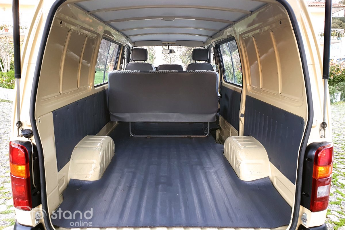 Toyota Hiace Combi 2.4 D LH102L