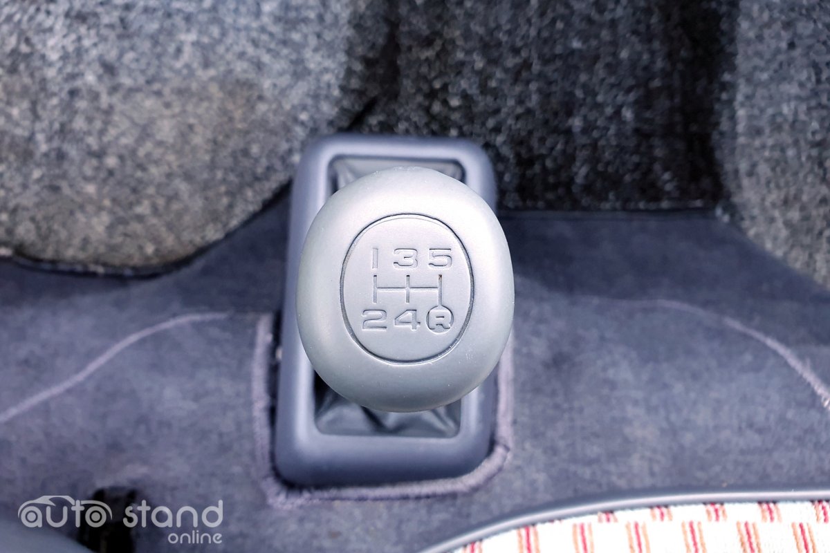 Toyota Hiace Combi 2.4 D LH102L