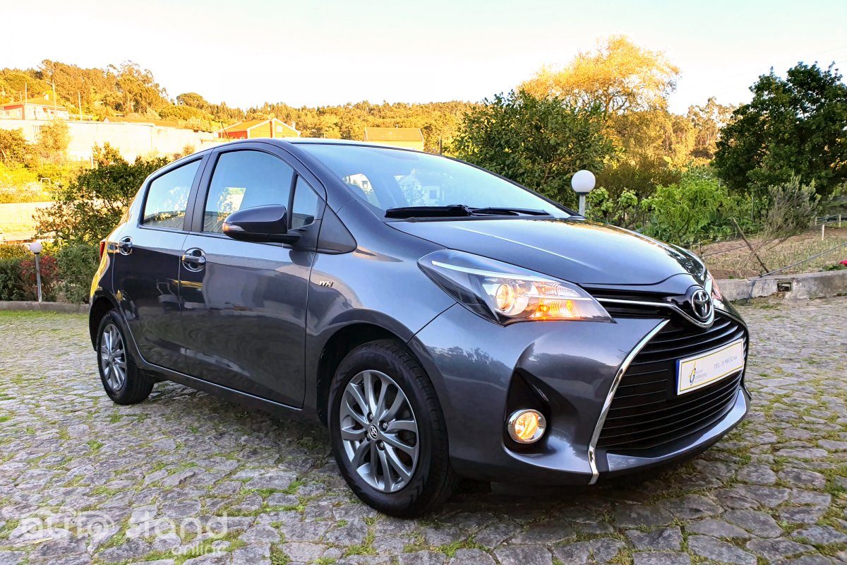 Toyota Yaris 1.0 VVT-i Comfort Pack Style Pack Techno Navi