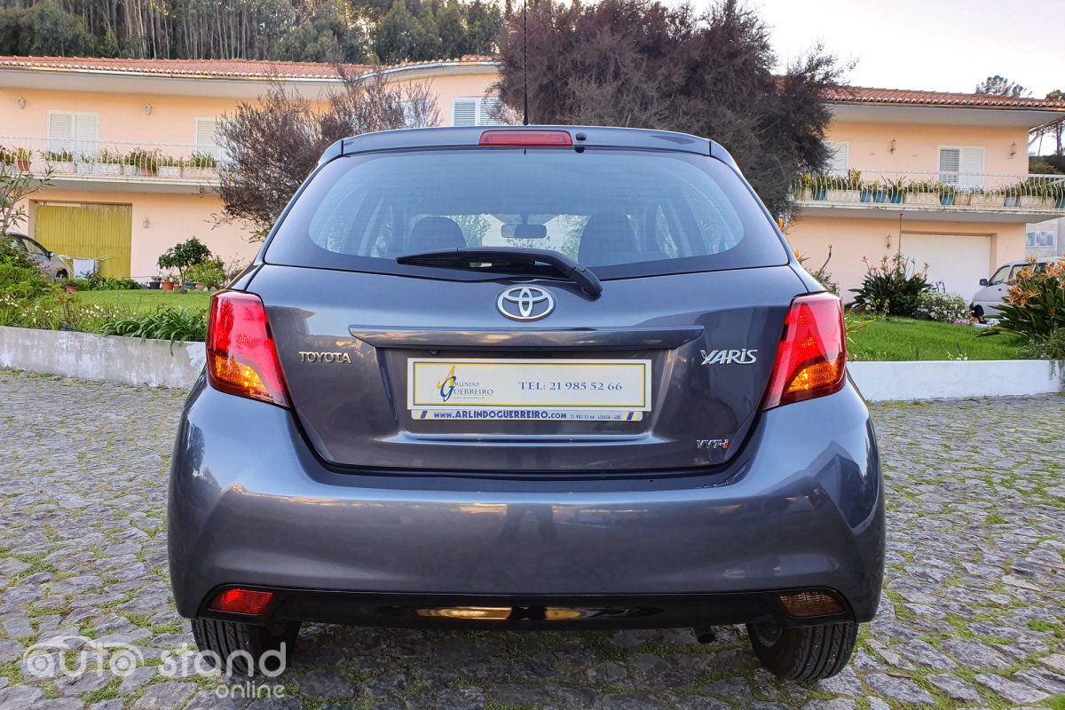 Toyota Yaris 1.0 VVT-i Comfort Pack Style Pack Techno Navi