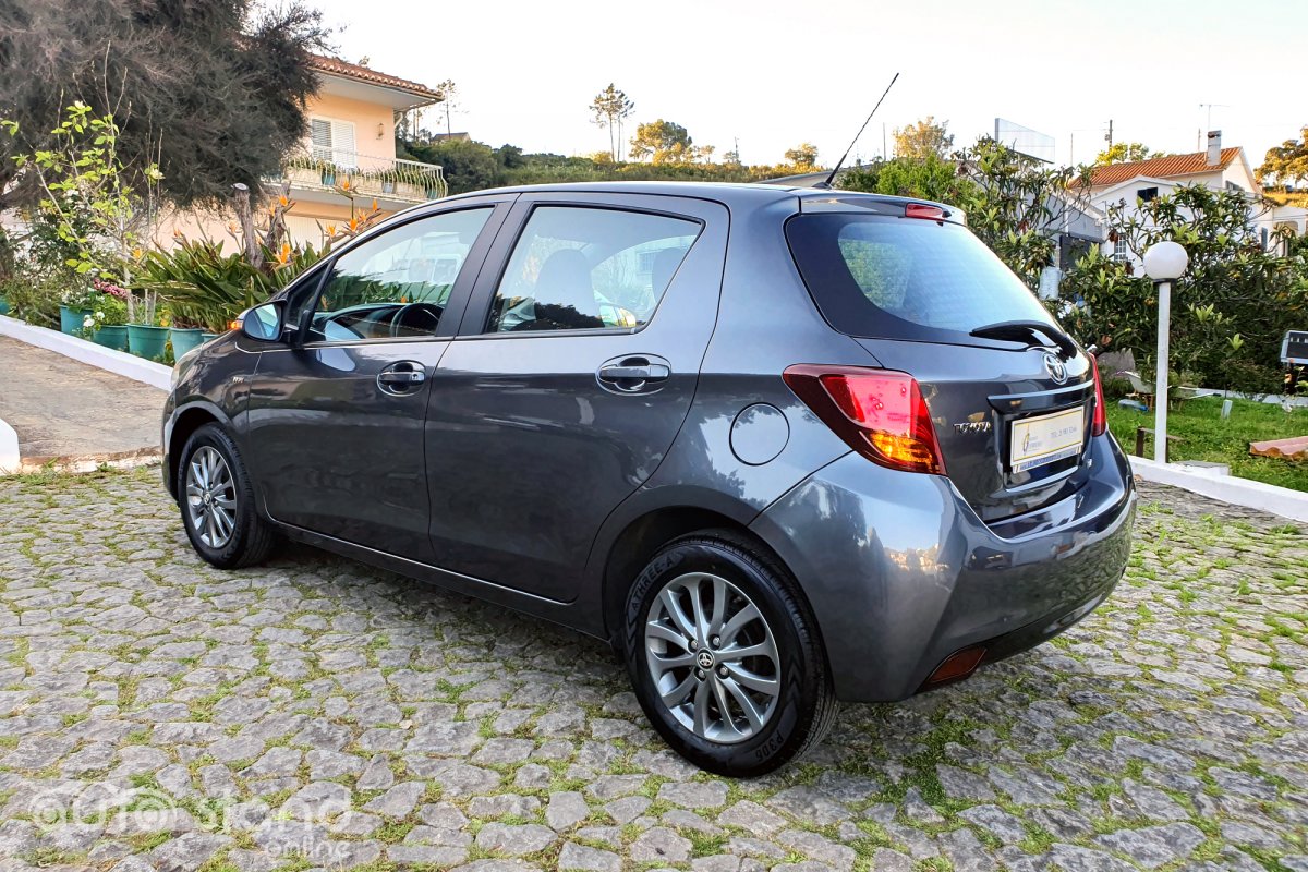 Toyota Yaris 1.0 VVT-i Comfort Pack Style Pack Techno Navi