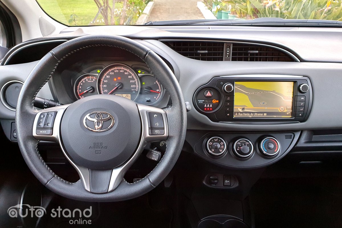 Toyota Yaris 1.0 VVT-i Comfort Pack Style Pack Techno Navi