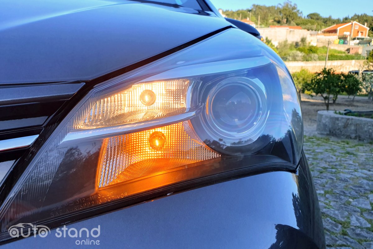 Toyota Yaris 1.0 VVT-i Comfort Pack Style Pack Techno Navi