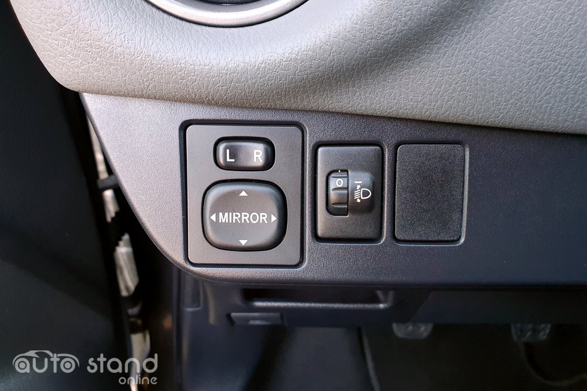 Toyota Yaris 1.0 VVT-i Comfort Pack Style Pack Techno Navi