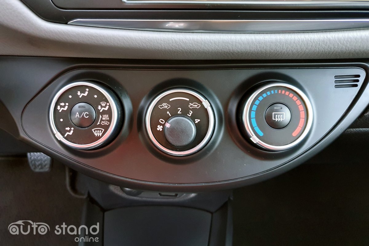 Toyota Yaris 1.0 VVT-i Comfort Pack Style Pack Techno Navi