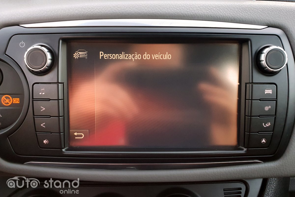 Toyota Yaris 1.0 VVT-i Comfort Pack Style Pack Techno Navi