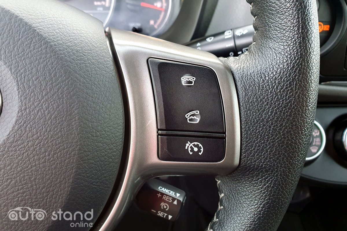 Toyota Yaris 1.0 VVT-i Comfort Pack Style Pack Techno Navi