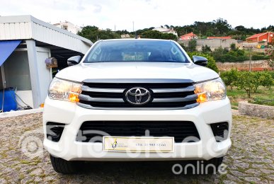 Toyota Hilux 2.4 D-4D 4WD CD CM