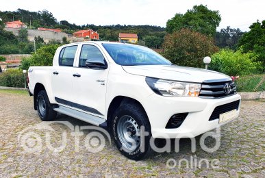 Toyota Hilux 2.4 D-4D 4WD CD CM