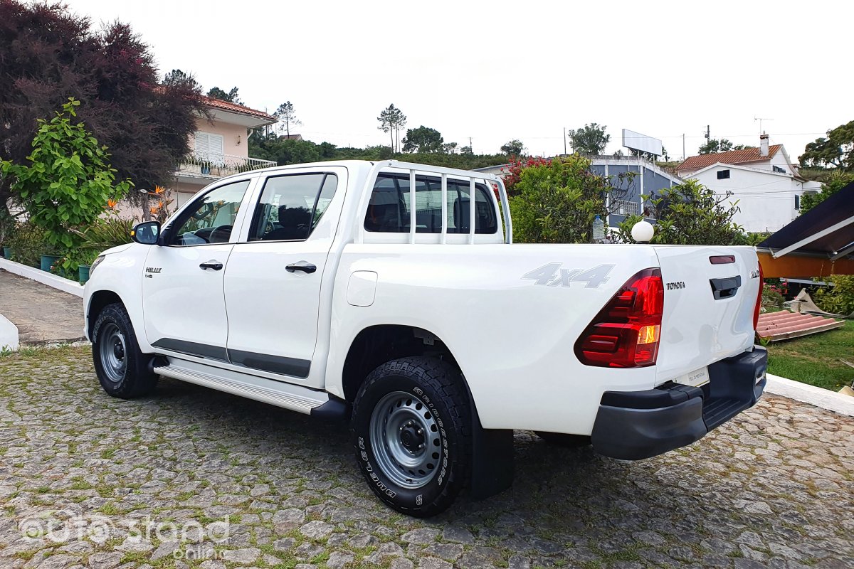 Toyota Hilux 2.4 D-4D 4WD CD CM