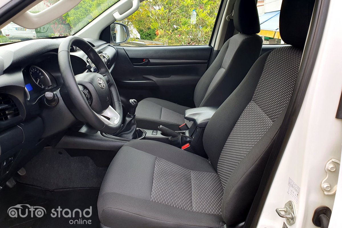 Toyota Hilux 2.4 D-4D 4WD CD CM
