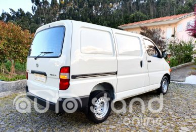 Toyota Hiace 2.5 D-4D Curto 2.8T