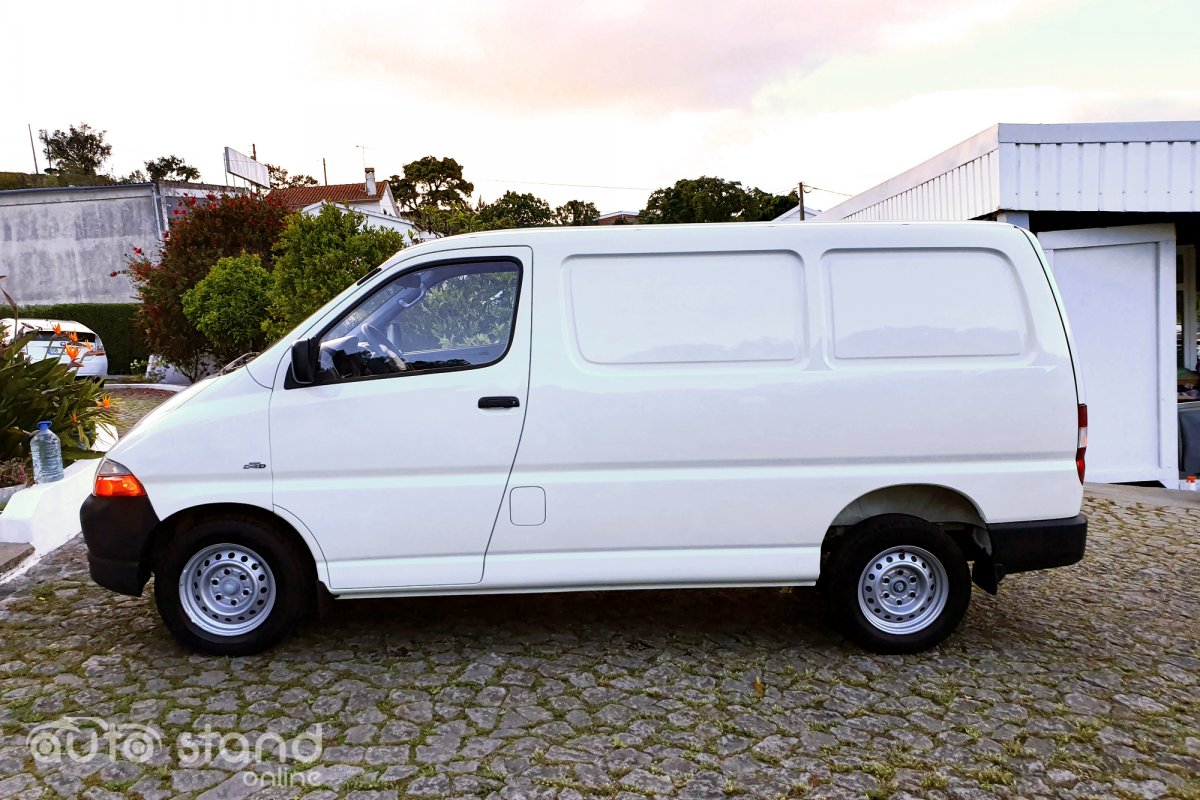 Toyota Hiace 2.5 D-4D Curto 2.8T